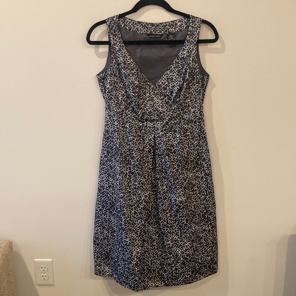 New York&Co Sleeveless pleated front shift dress